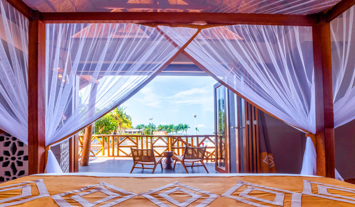 Speke Resort Paradise Island bed close view